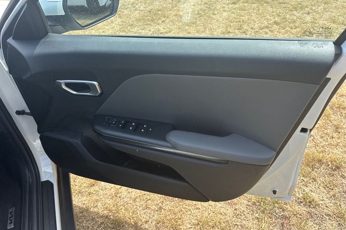 2025 Kia K4 S