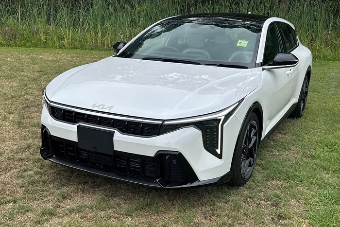 2025 Kia K4 GT-Line