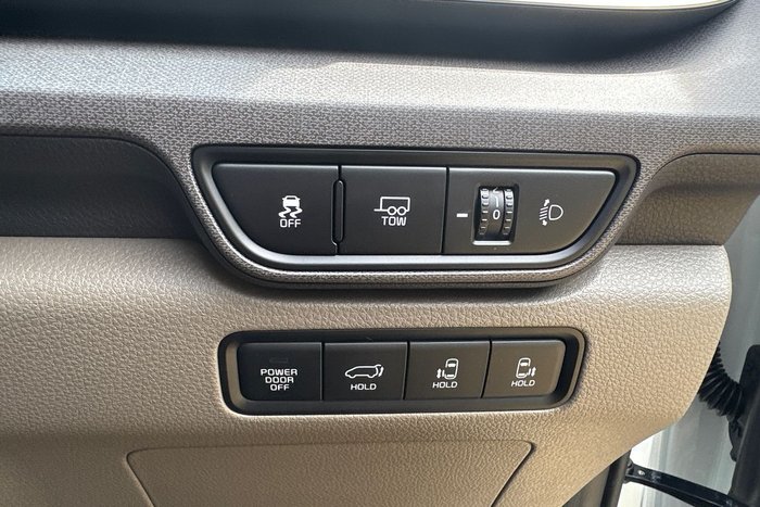 2025 Kia Carnival Sport+ HEV