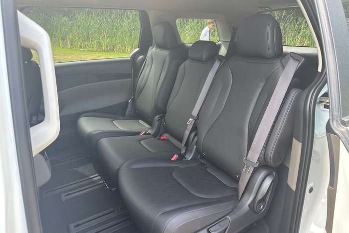 2025 Kia Carnival Sport+ HEV