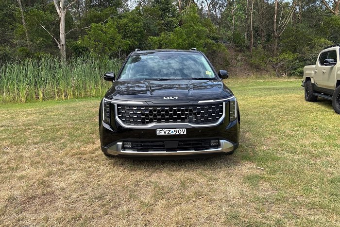 2025 Kia Carnival GT-Line HEV