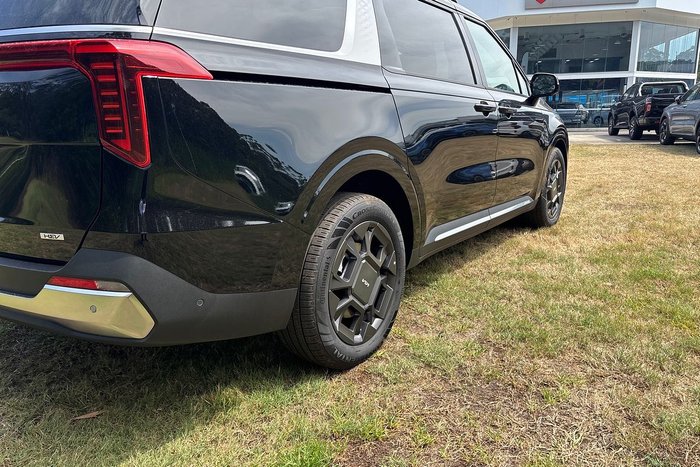 2025 Kia Carnival GT-Line HEV