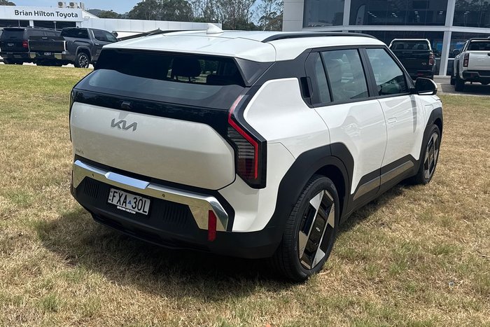 2025 Kia EV3 Earth Long Range SV MY25 Snow White Pearl (SWP)