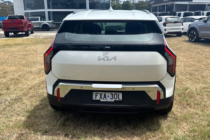 2025 Kia EV3 Earth Long Range SV MY25 Snow White Pearl (SWP)