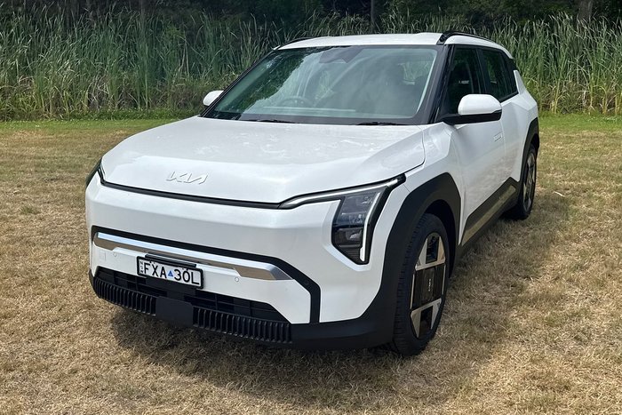 2025 Kia EV3 Earth Long Range SV MY25 Snow White Pearl (SWP)