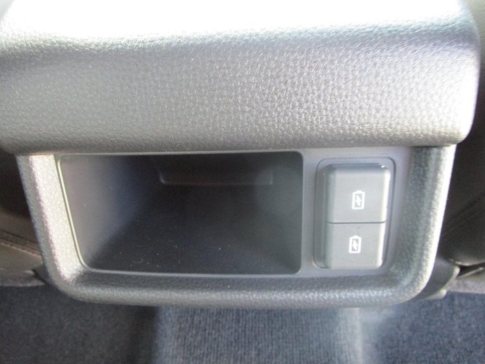 2025 Isuzu MU-X LS-T