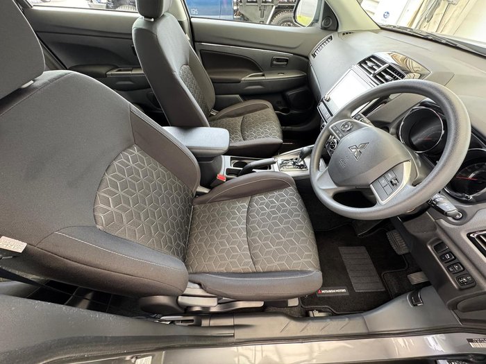 2024 Mitsubishi ASX ES