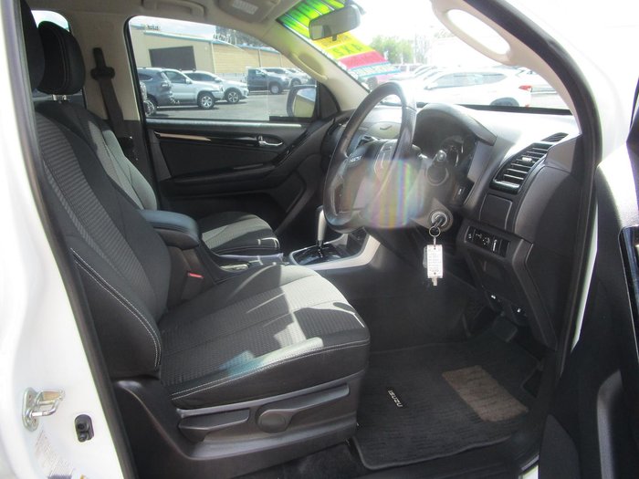 2019 Isuzu MU-X LS-M