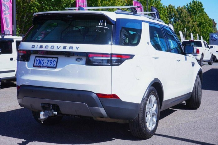 2017 Land Rover Discovery TD6 SE