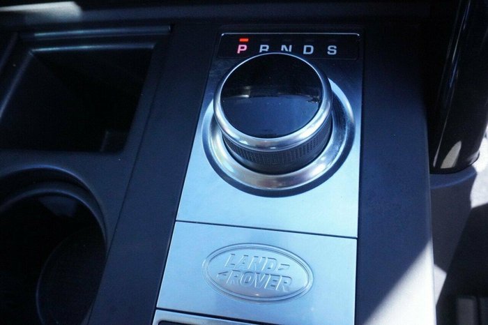 2017 Land Rover Discovery TD6 SE