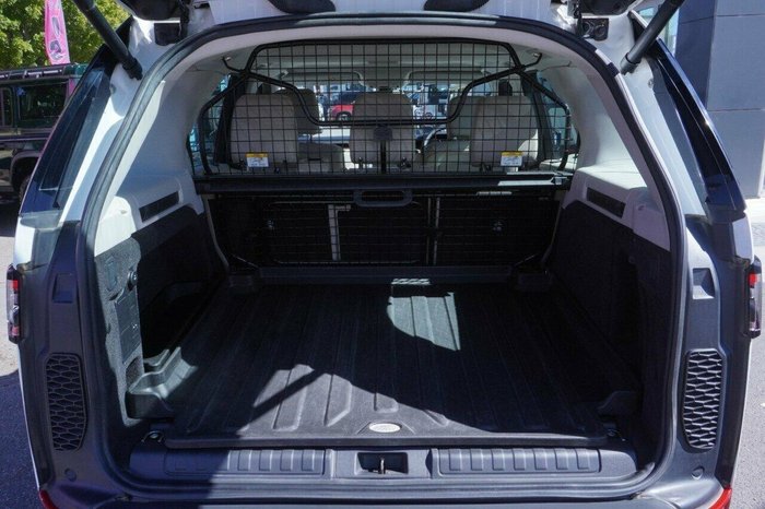 2017 Land Rover Discovery TD6 SE