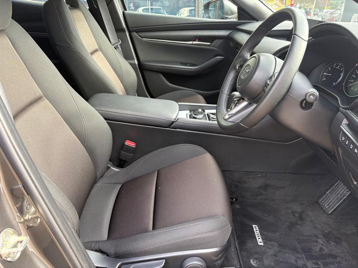 2025 Mazda 3 G20 Pure
