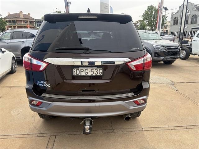 2017 Isuzu MU-X LS-T