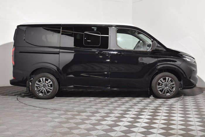 2024 Ford Tourneo Titanium X