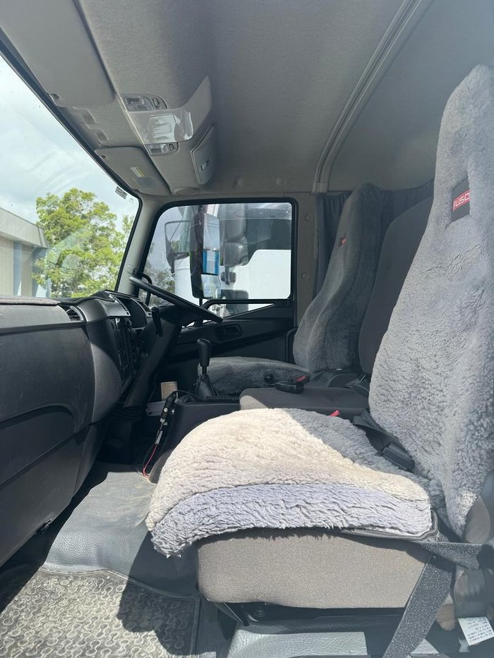 2022 mitsuishi Fuso 12/27 12/14/27