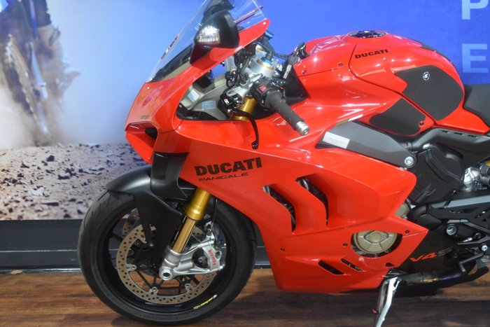 2023 Ducati PANIGALE V4 S Red