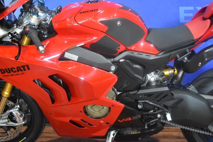 2023 Ducati PANIGALE V4 S Red