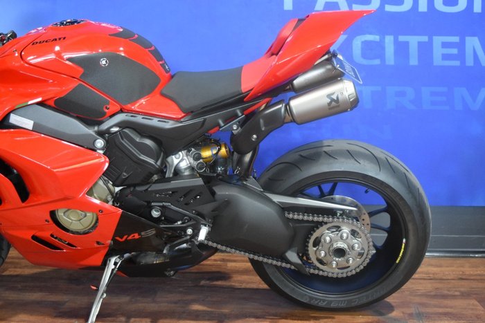 2023 Ducati PANIGALE V4 S Red