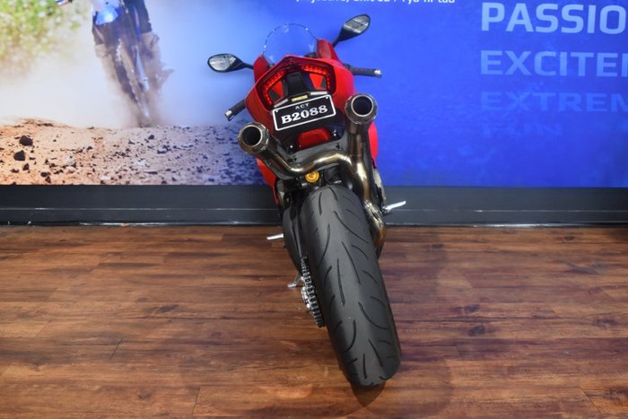 2023 Ducati PANIGALE V4 S Red