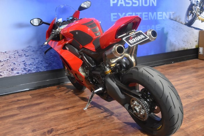 2023 Ducati PANIGALE V4 S Red