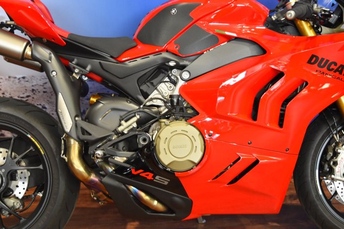 2023 Ducati PANIGALE V4 S Red