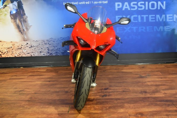 2023 Ducati PANIGALE V4 S Red