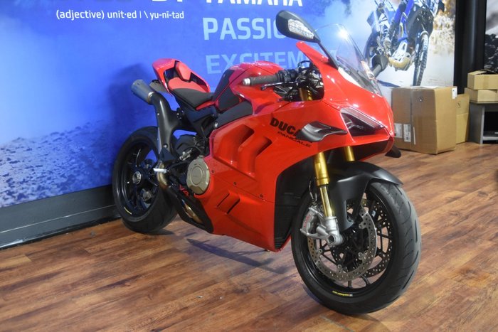 2023 Ducati PANIGALE V4 S Red