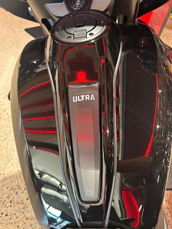 2025 Harley-Davidson Street Glide Ultra 117 (FLHXU) Touring Black