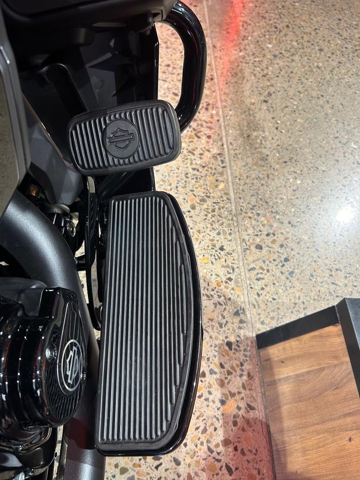 2025 Harley-Davidson Street Glide Ultra 117 (FLHXU) Touring Black