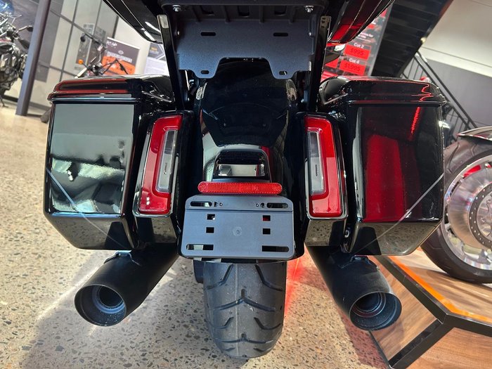 2025 Harley-Davidson Street Glide Ultra 117 (FLHXU) Touring Black