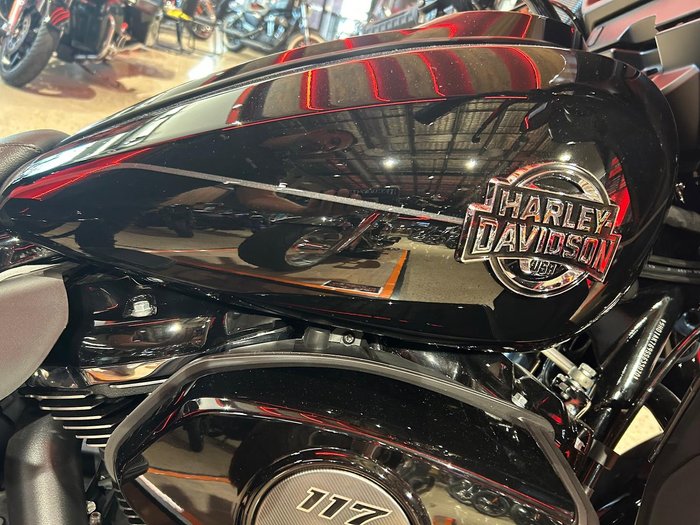 2025 Harley-Davidson Street Glide Ultra 117 (FLHXU) Touring Black