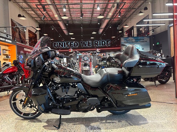 2025 Harley-Davidson Street Glide Ultra 117 (FLHXU) Touring Black