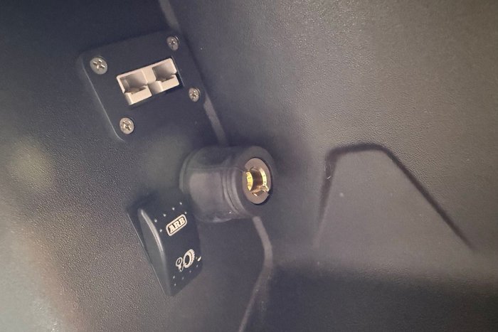 2023 Land Rover Defender 110 D300 SE