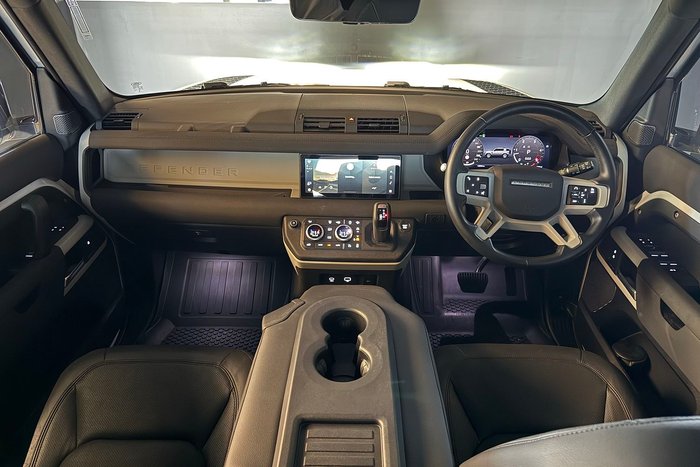 2023 Land Rover Defender 110 D300 SE