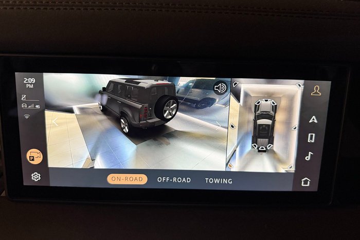 2023 Land Rover Defender 110 D300 SE