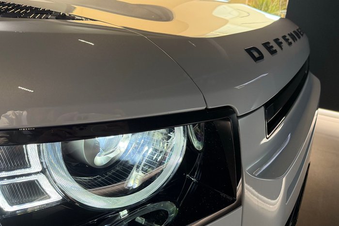 2023 Land Rover Defender 110 D300 SE