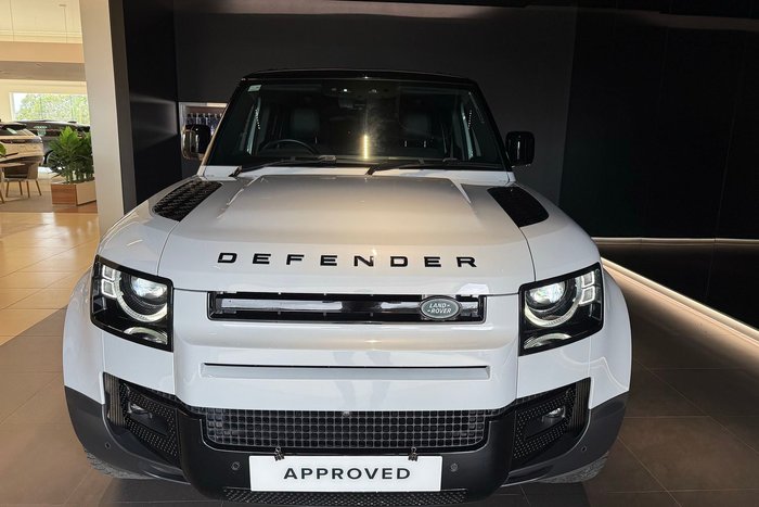 2023 Land Rover Defender 110 D300 SE