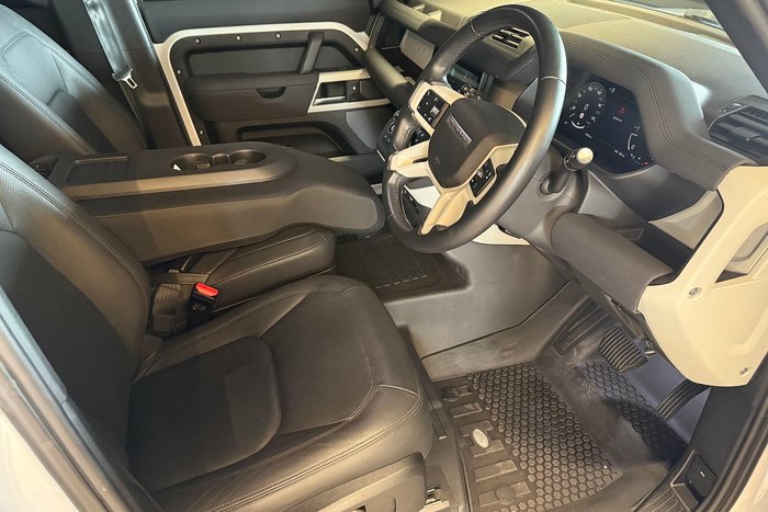 2023 Land Rover Defender 110 D300 SE