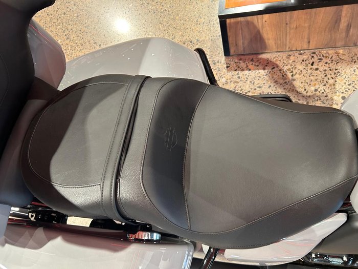 2025 Harley-Davidson Street Glide Ultra 117 (FLHXU) Touring