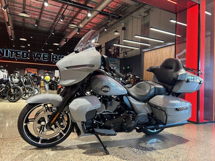 2025 Harley-Davidson Street Glide Ultra 117 (FLHXU) Touring