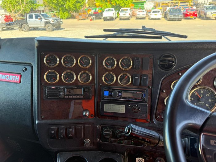 2016 Kenworth T609