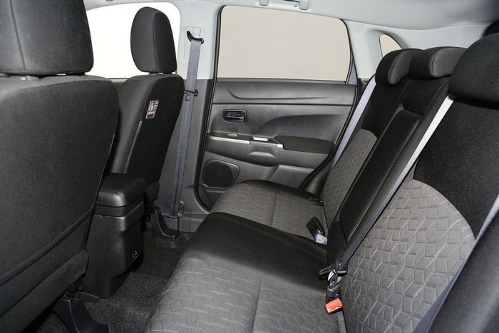 2024 Mitsubishi ASX LS