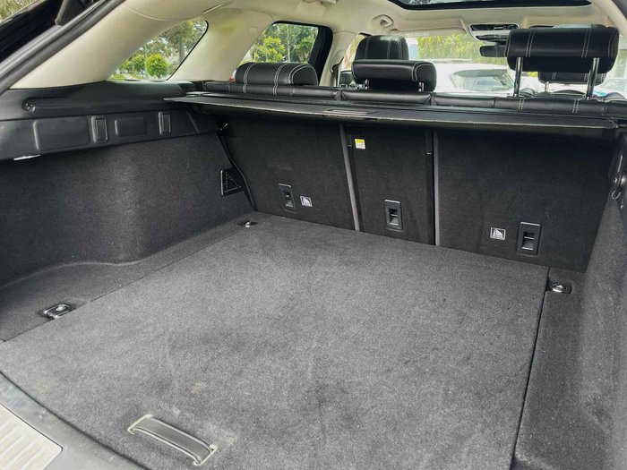 2019 Land Rover Range Rover Velar D240 SE