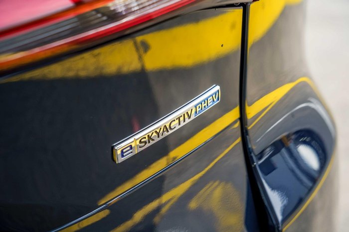 2025 Mazda CX-80 P50e Touring