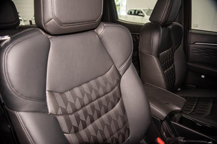 2025 Isuzu D-MAX LS-U+