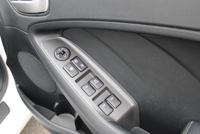 2017 Kia Cerato S YD MY17 Clear White