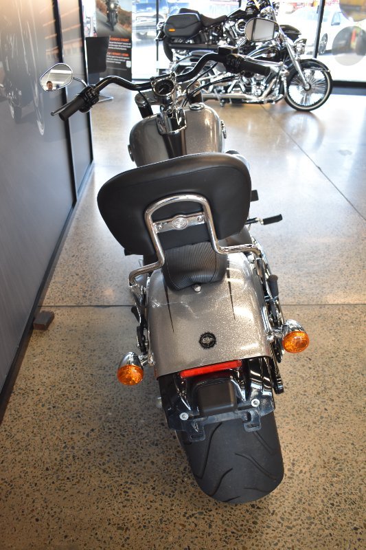 2015 Harley-davidson FXSB SOFTAIL BREAKOUT SILVER