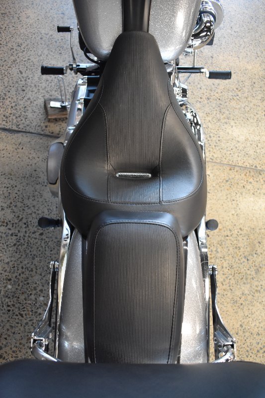 2015 Harley-davidson FXSB SOFTAIL BREAKOUT SILVER