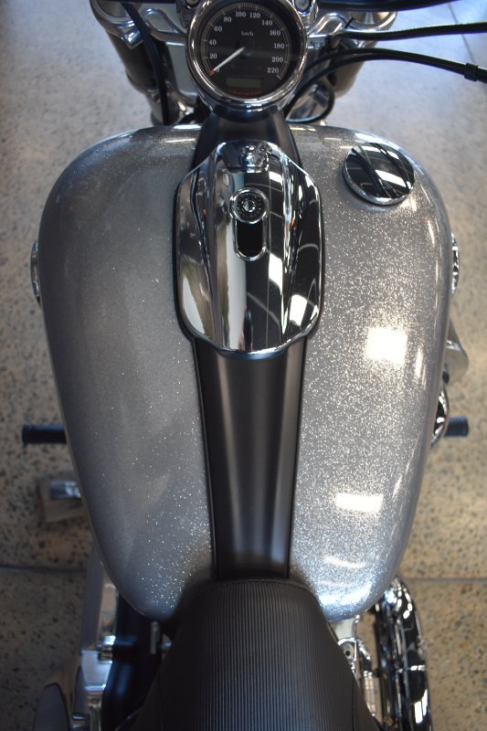 2015 Harley-davidson FXSB SOFTAIL BREAKOUT SILVER