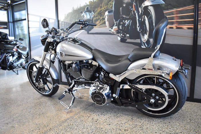2015 HARLEY-DAVIDSON FXSB SOFTAIL BREAKOUT